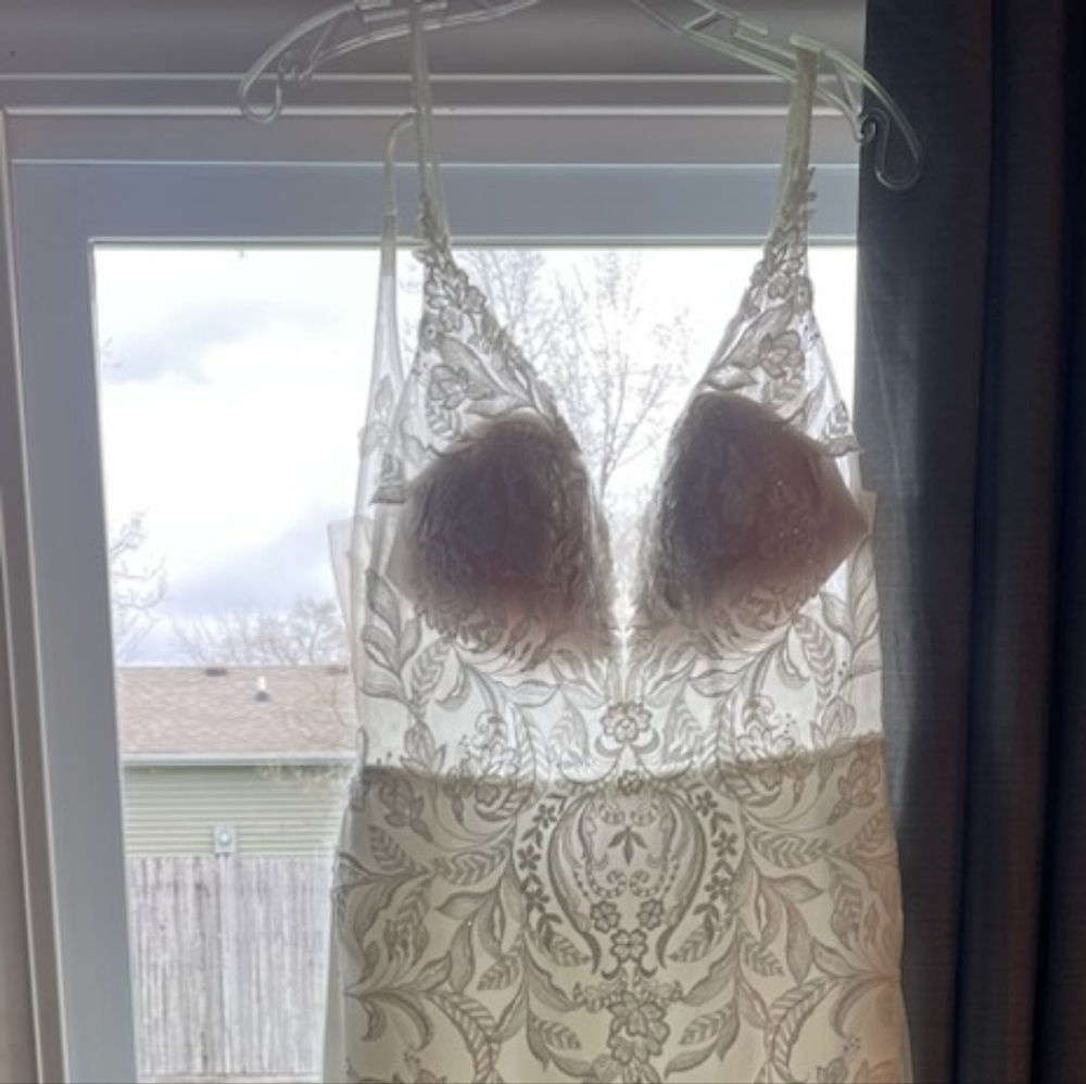 Brand new wedding dress